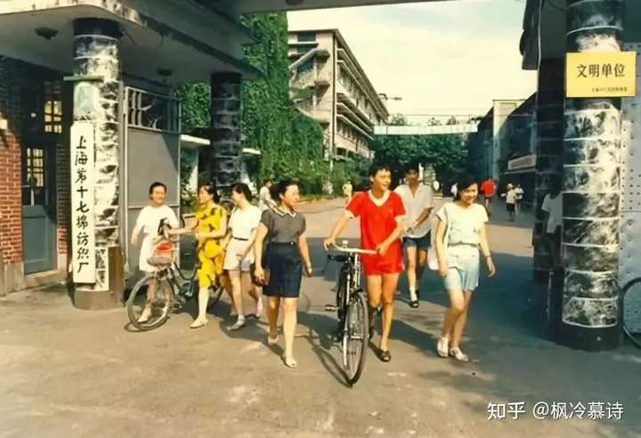 女人味广场舞_广场舞做你的女人_广场舞女人做饭视频